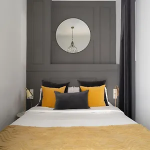 https://apartamentos-gran-via-bassols.catalonia-hotels.com
