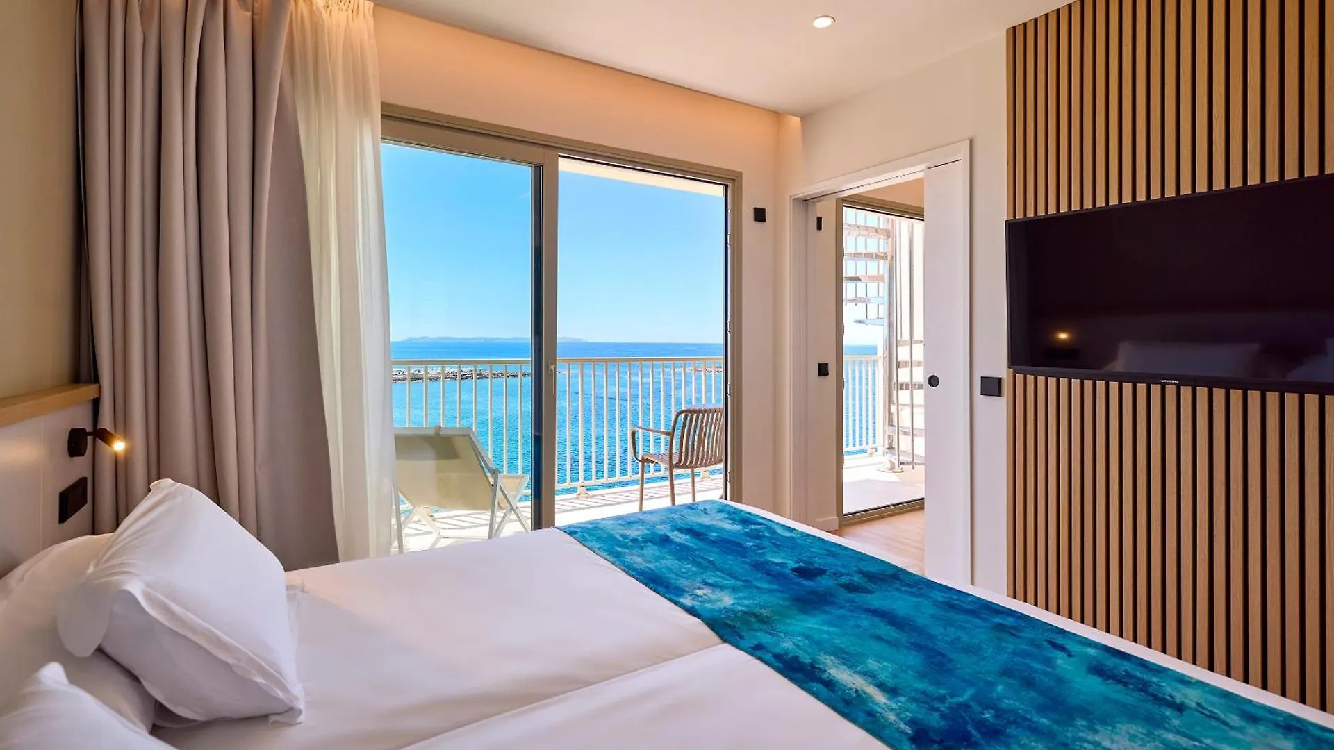 Universal Hotel Romantica Колонья Сант Джордин